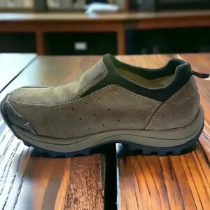 G.H. Bass Earth Sz 7  M/W Men’s Slip-On Brown Leather Men Shoe. See pics.